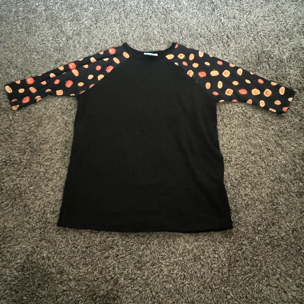 LuLaRoe Kids Black and Orange Patterned Raglan Tee
